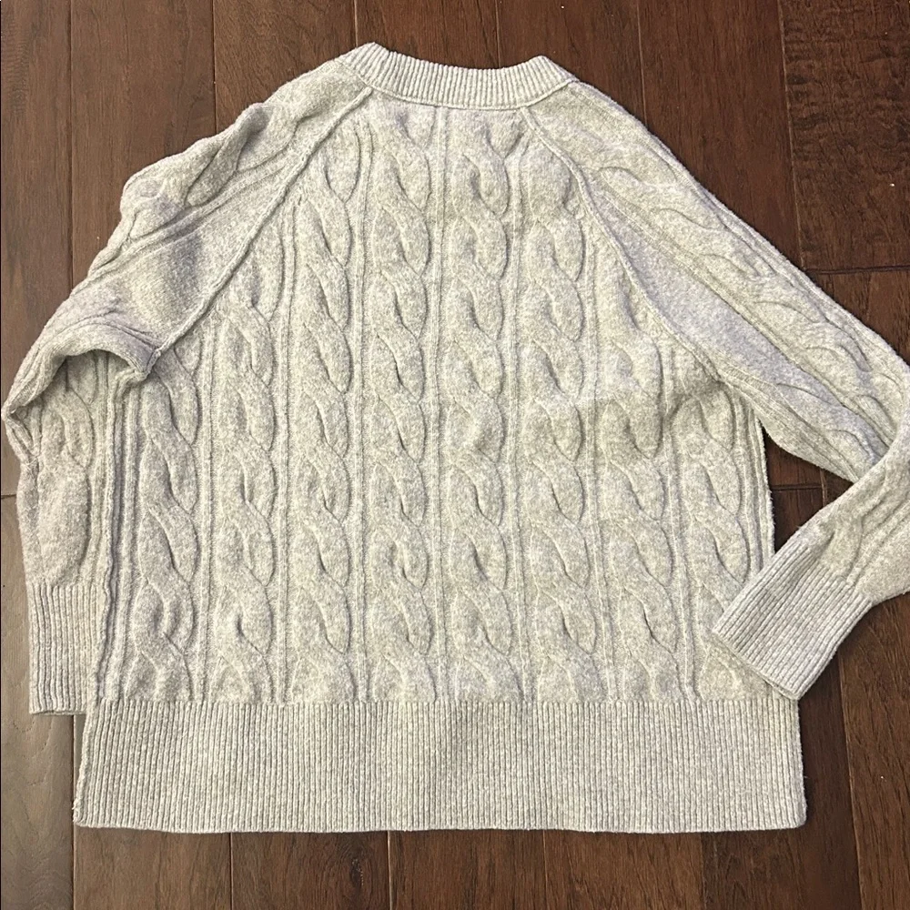 NWOT Aerie Grey Cable Knit Sweater - Picture 4 of 4